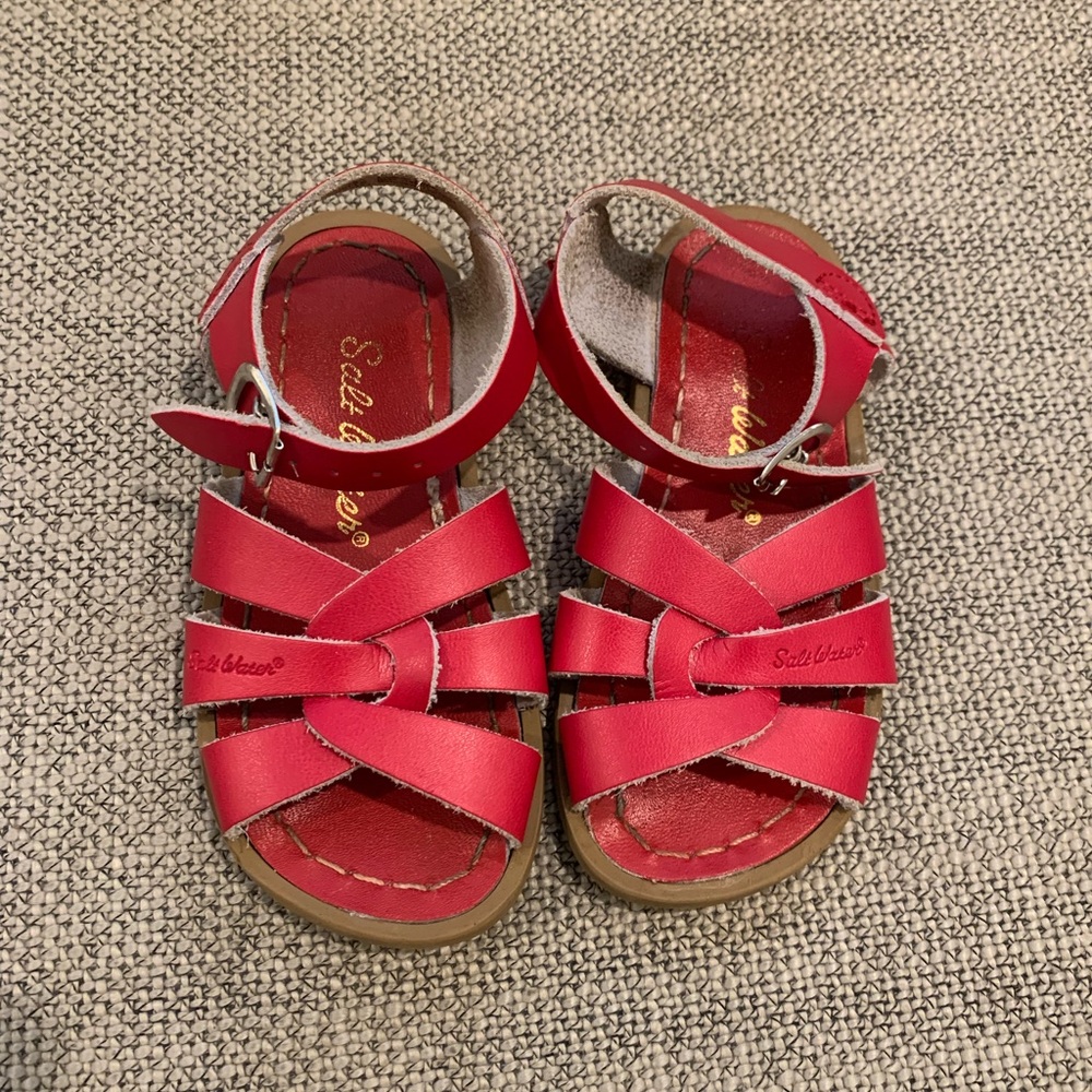 Toddler Salt Water sandals - size 8